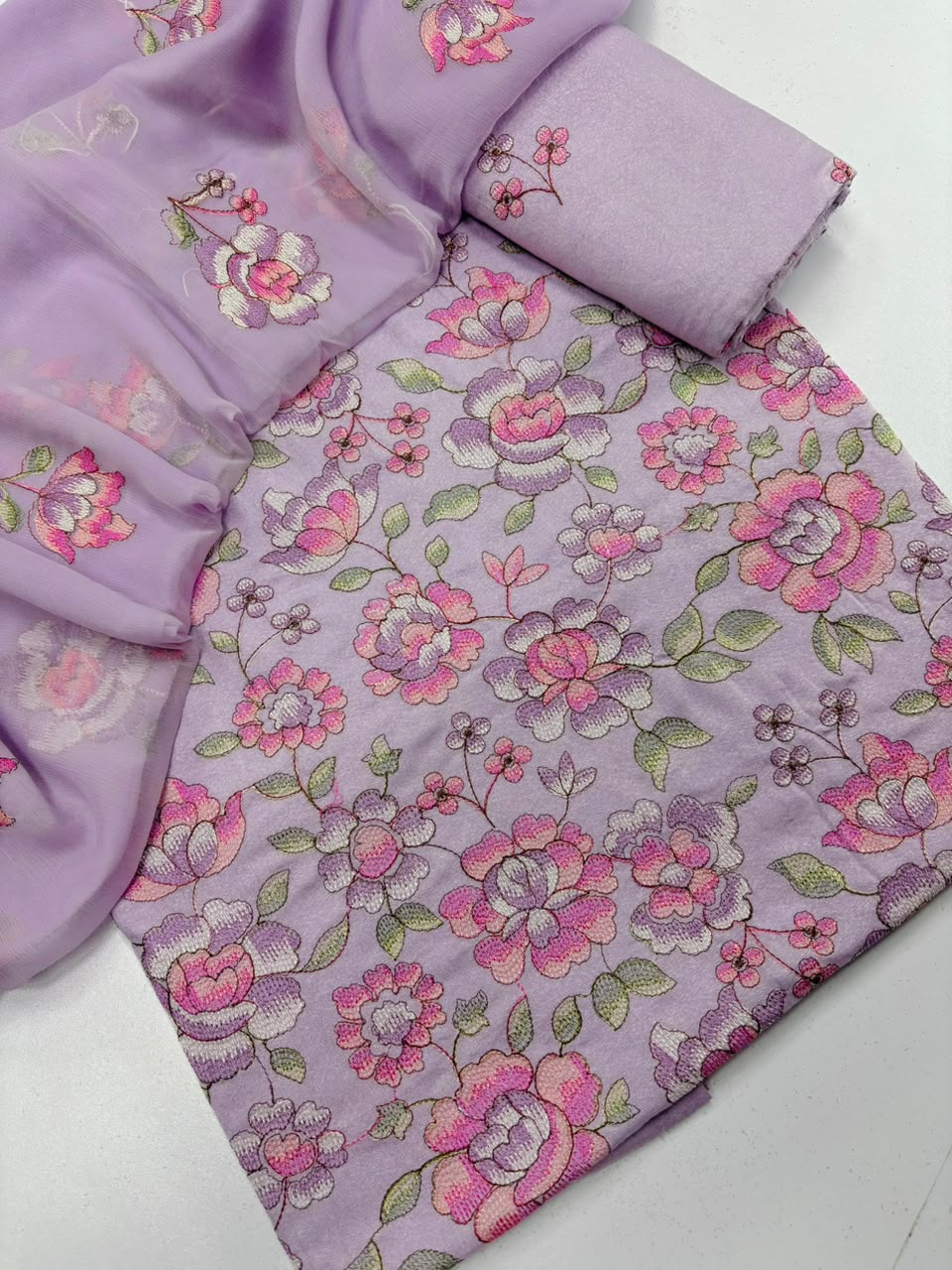 Levender Floral Embroidered 3-Piece Suit