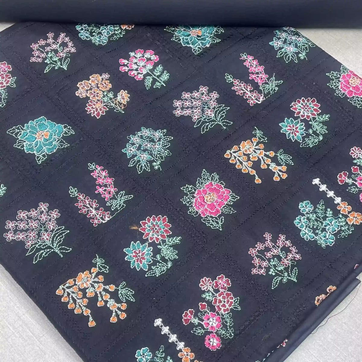 Bareeze Style Floral Motif Embroidered 2 Piece Lawn Jet Black